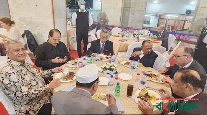 মন্ত্রী ও বিএনপি নেতাদের সঙ্গে পিটার হাসের নৈশভোজ, দূতাবাসের ব্যাখ্যা